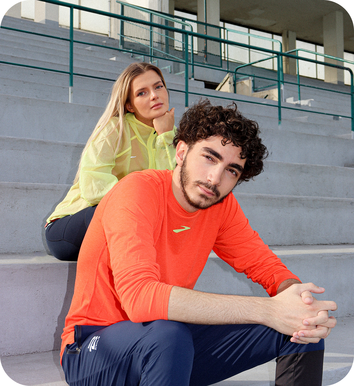 Photo de deux personnes sportives